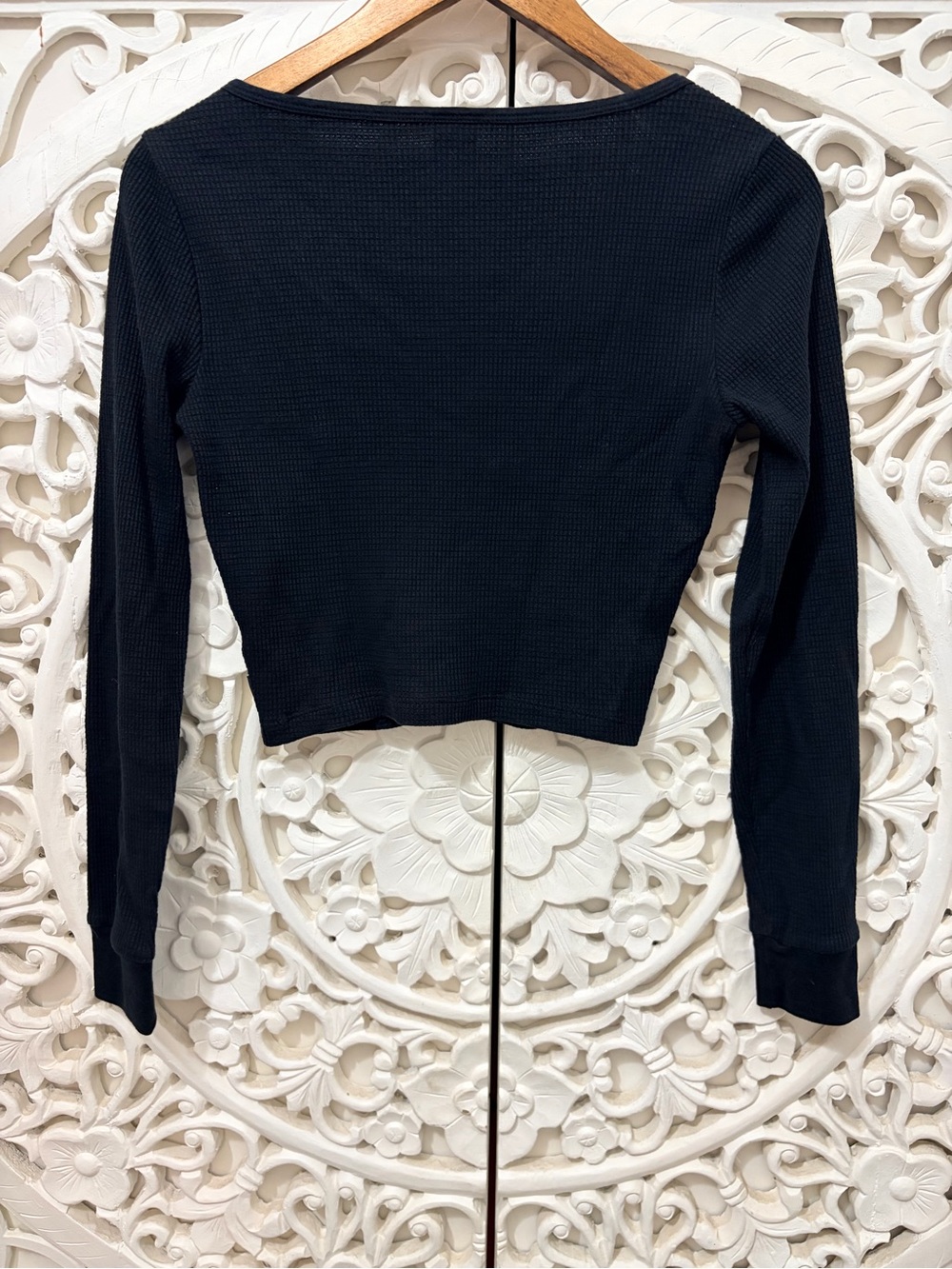 TNA Aritzia Waffle Scoopneck Longsleeve Black Size M - Picture 4 of 6